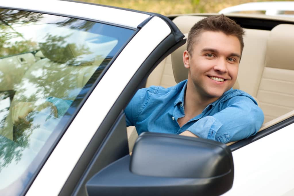 車を買ったらまずすることと買うものまとめ 新車 中古車ごとに解説 カーブロ