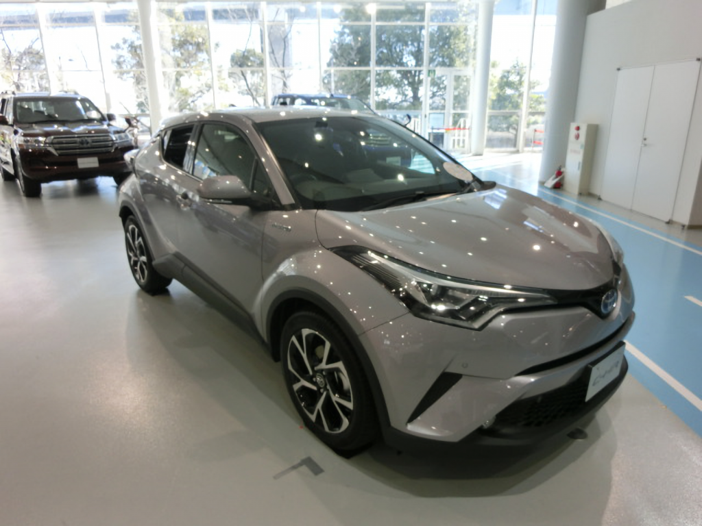 画像 写真 C Hrの内装 インテリア 運転席周りや後部座席から荷室 トランクまで紹介 カーブロ 画像 写真 C Hrの内装 インテリア 運転席周りや後部座席から荷室 トランクまで紹介 カーブロ