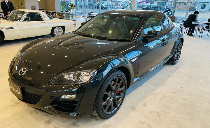 Rx 8はかっこいい 評判 人気が高い 値段まで解説 カーブロ